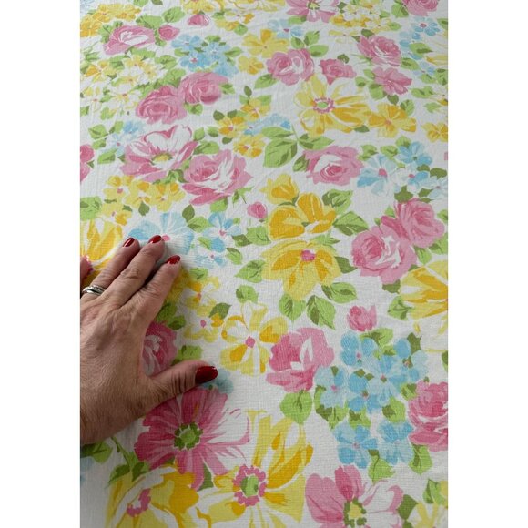 Vintage 70s flat/top bedsheet, pastel floral sheet, twin size bed, Pequot - Picture 3 of 8